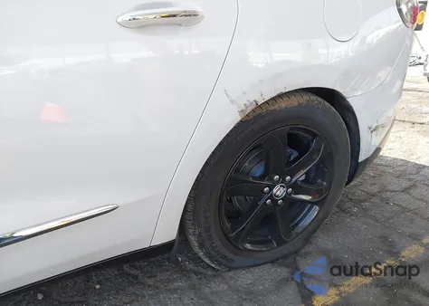 2024 Buick Enclave Essence z USA, uszkodzony, nr VIN 5GAERBKW5RJ111998